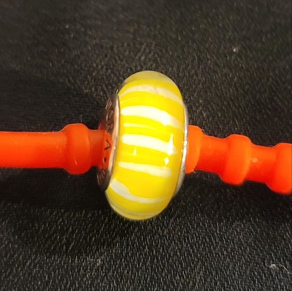 🍋 Authentic PANDORA Yellow Candy Stripes Murano Glass & Sterling Silver Charm - Picture 5 of 6